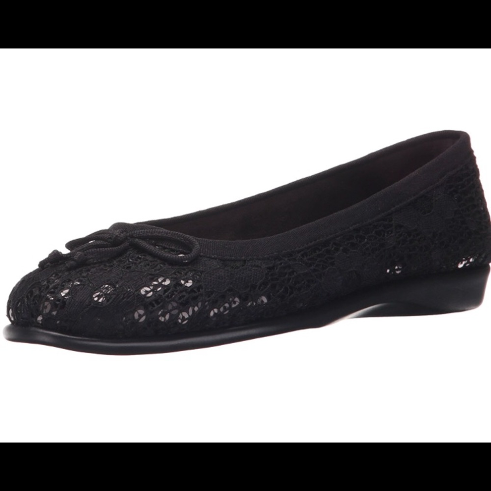 NWOT Aerosoles Stitch N Turn